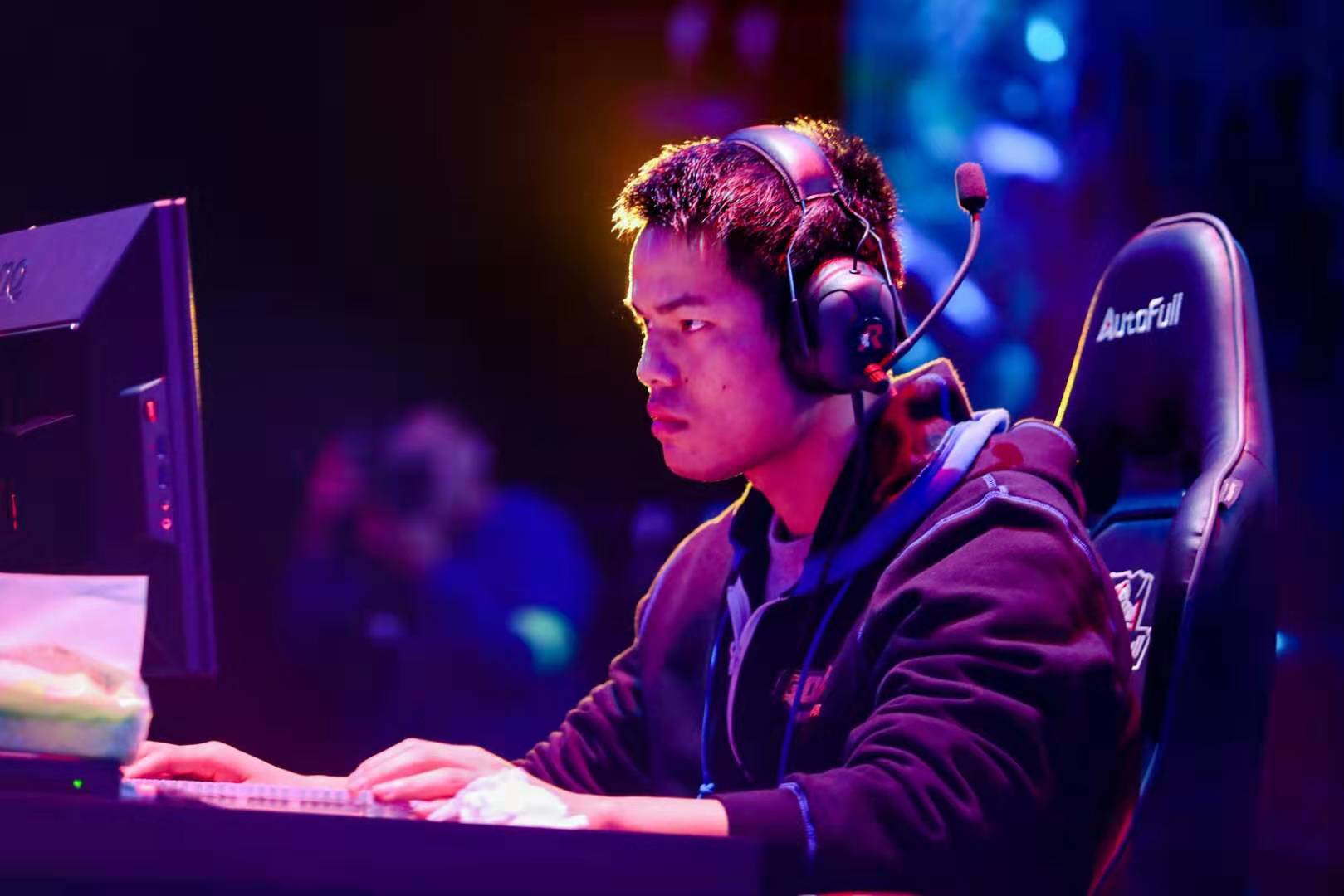 聚焦在这场 聚焦在这场