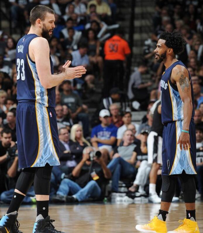 球迷纷纷留 球迷纷纷留